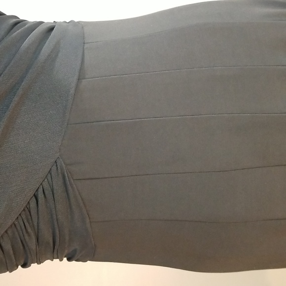 Frank Lyman size 6 black dress made in Canada stretchy fabric.  Designer quality - Picture 8 of 14